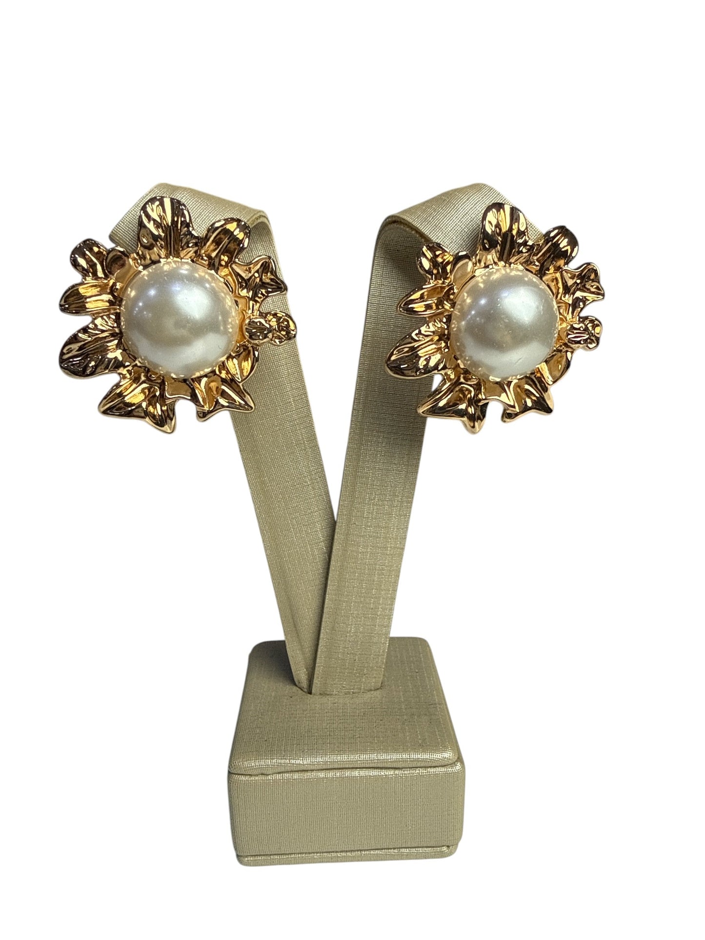 Earring Gold Flor Perola Maria Isabel