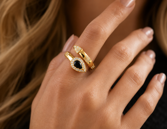 Ring Gold Maria Samara Black