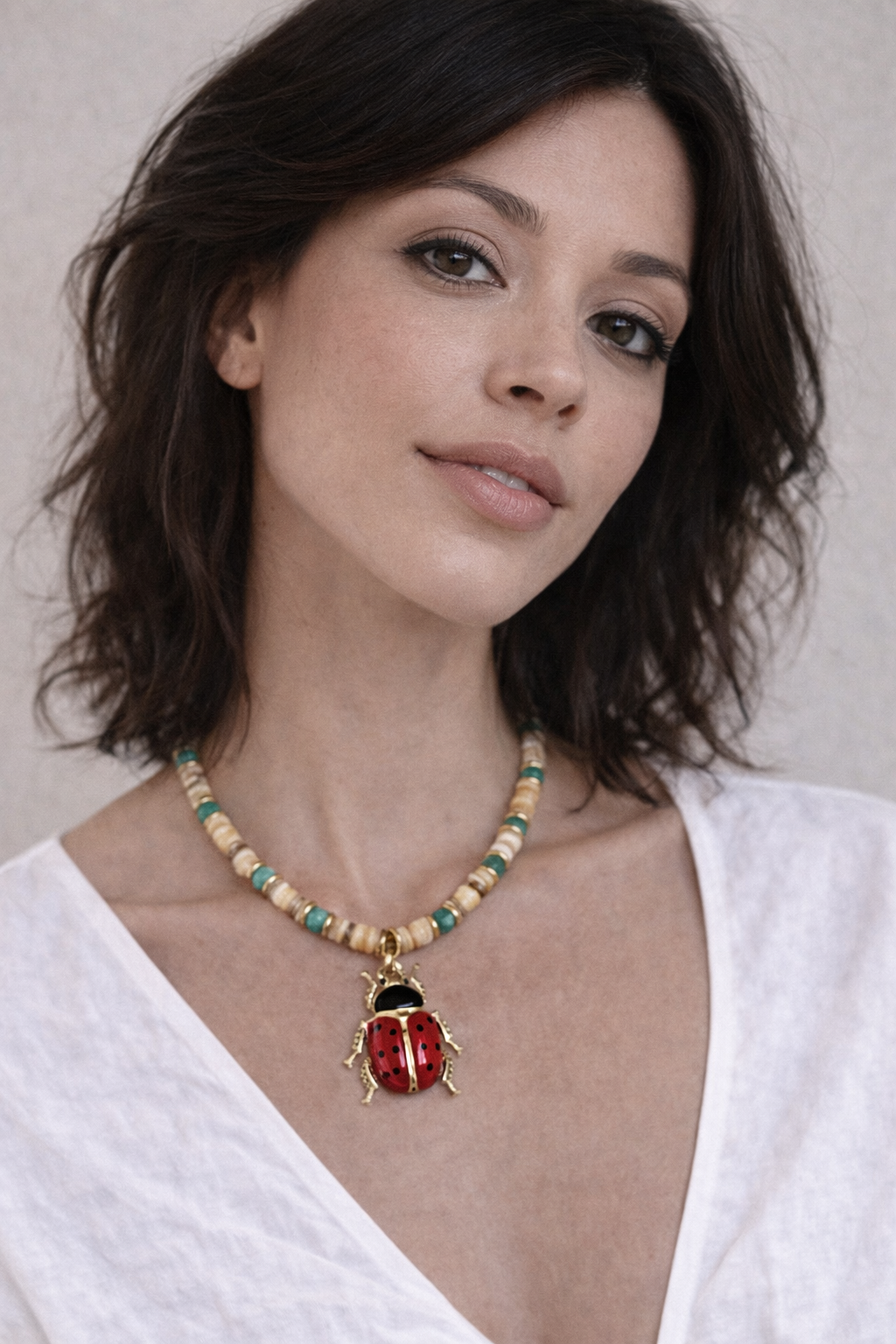 Necklace Maria Deyse Joaninha verde agua